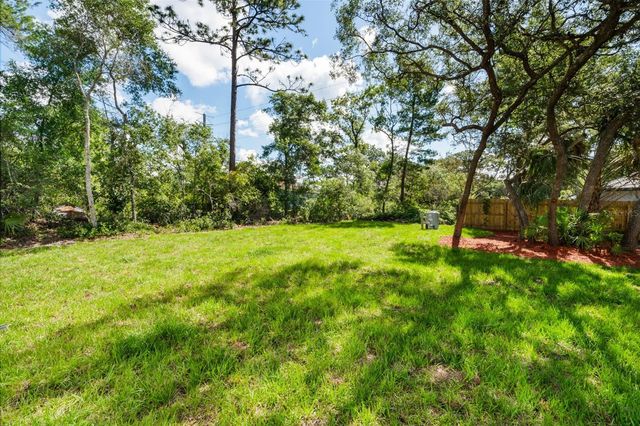 149 HICKORY AVENUE, Orange City, FL 32763
