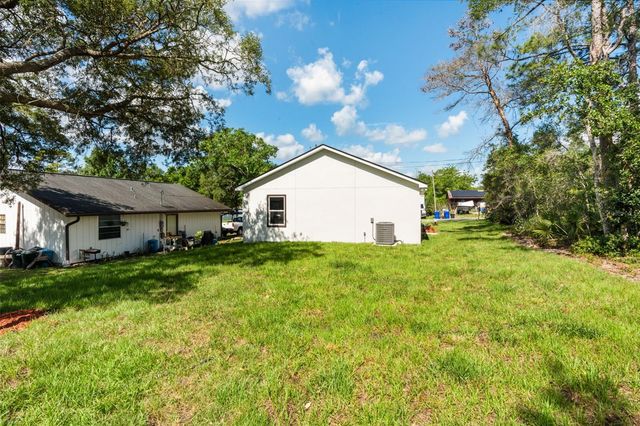 149 HICKORY AVENUE, Orange City, FL 32763