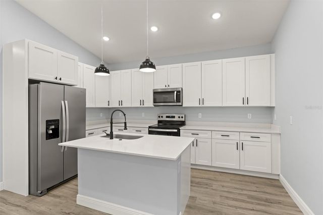 149 HICKORY AVENUE, Orange City, FL 32763