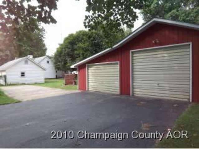 606 E VAN ALLEN Street, Tuscola, IL 61953