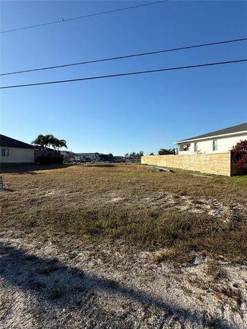 4510 Jacaranda PKWY W, Cape Coral, FL 33993