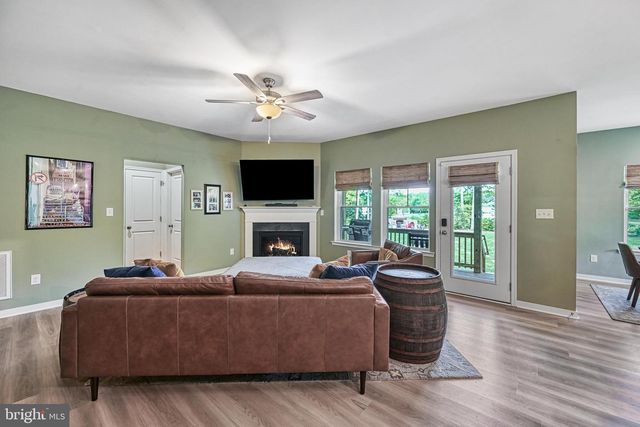 632 NOAHS LANDING DR, Bumpass, VA 23024