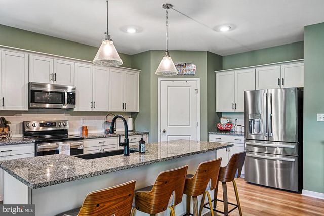 632 NOAHS LANDING DR, Bumpass, VA 23024