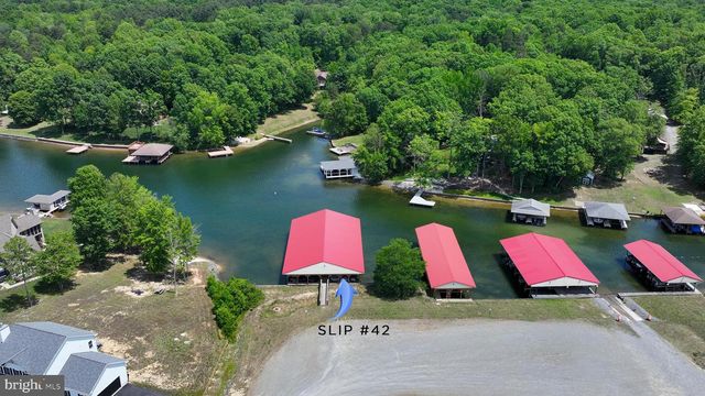 632 NOAHS LANDING DR, Bumpass, VA 23024