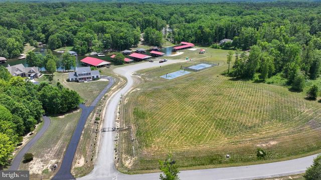 632 NOAHS LANDING DR, Bumpass, VA 23024