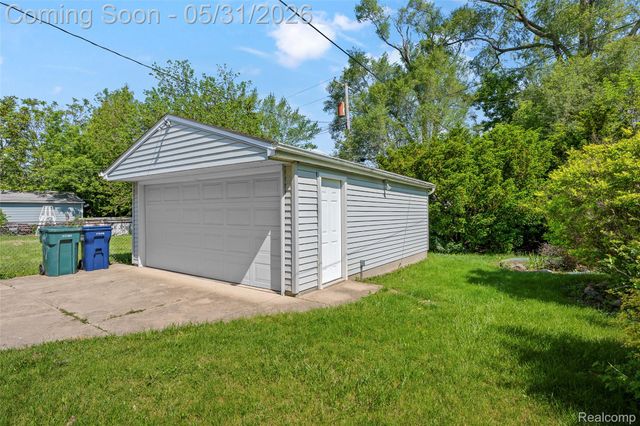 654 Ford Boulevard, Lincoln Park, MI 48146