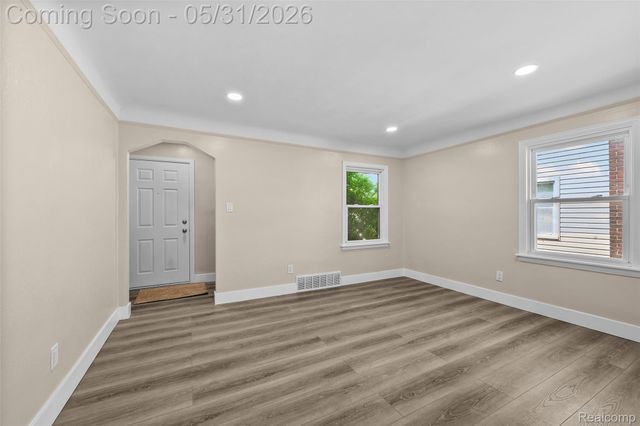 654 Ford Boulevard, Lincoln Park, MI 48146