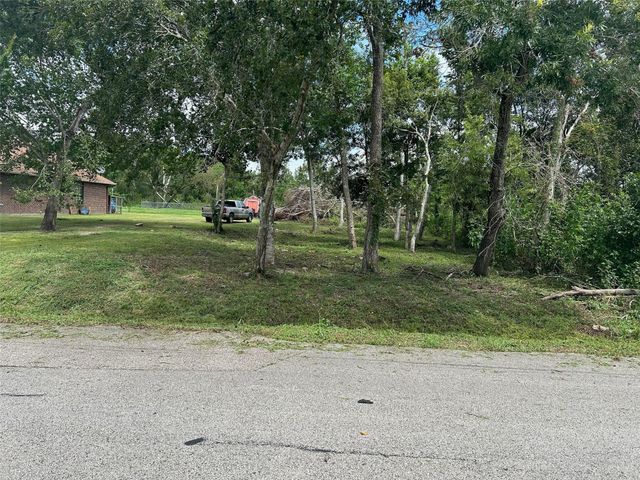 2523 Timber Drive, Dickinson, TX 77539