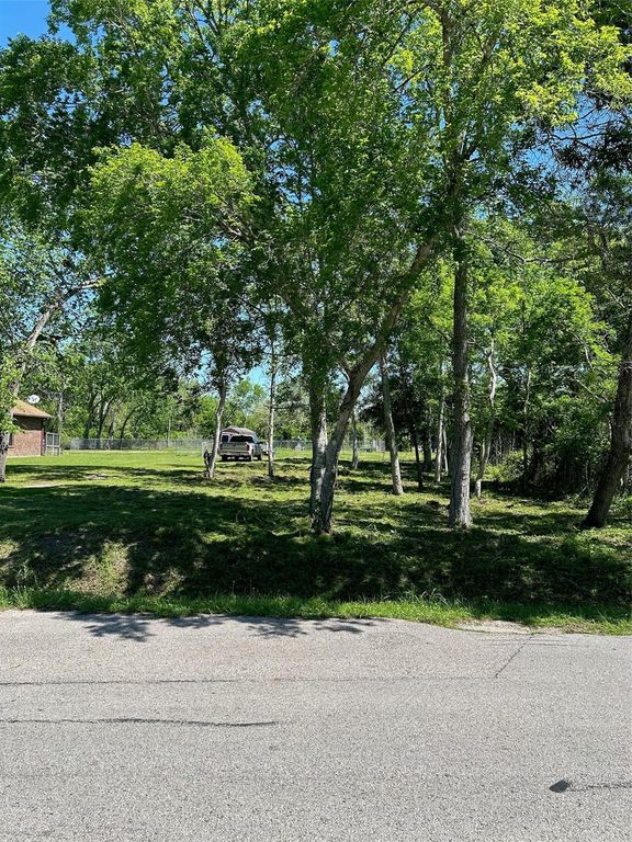 2523 Timber Drive, Dickinson, TX 77539