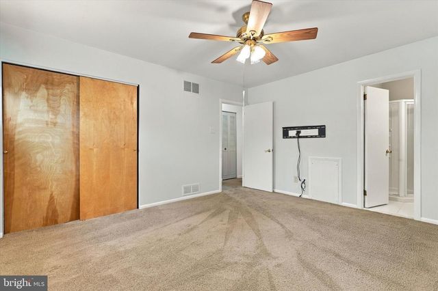 1701 N GRAVERS RD, Plymouth Meeting, PA 19462