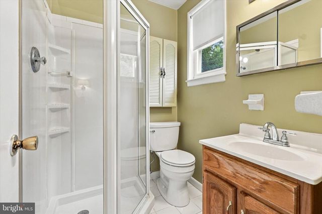 1701 N GRAVERS RD, Plymouth Meeting, PA 19462