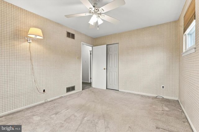 1701 N GRAVERS RD, Plymouth Meeting, PA 19462