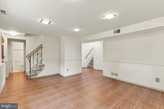 1701 N GRAVERS RD, Plymouth Meeting, PA 19462