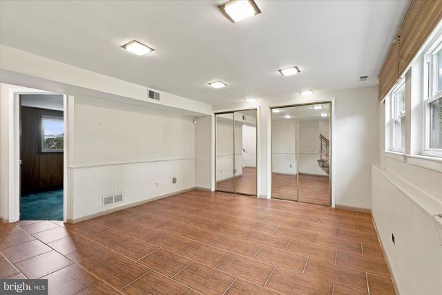 1701 N GRAVERS RD, Plymouth Meeting, PA 19462