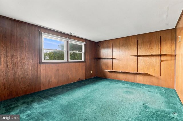 1701 N GRAVERS RD, Plymouth Meeting, PA 19462
