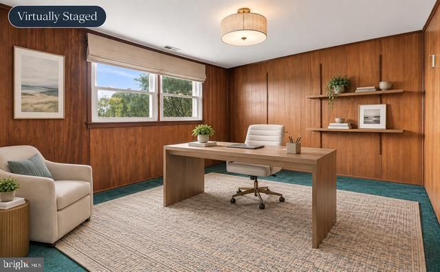 1701 N GRAVERS RD, Plymouth Meeting, PA 19462