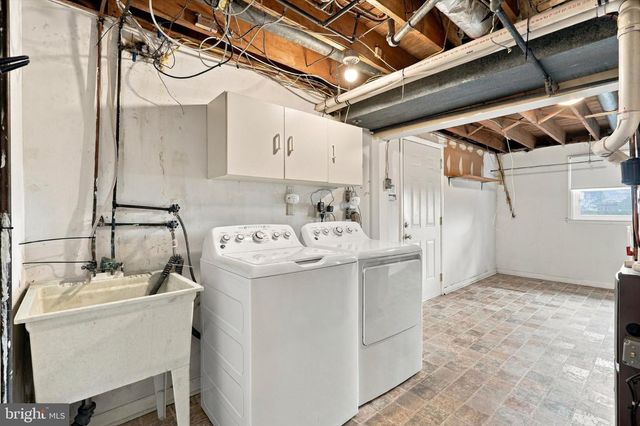 1701 N GRAVERS RD, Plymouth Meeting, PA 19462