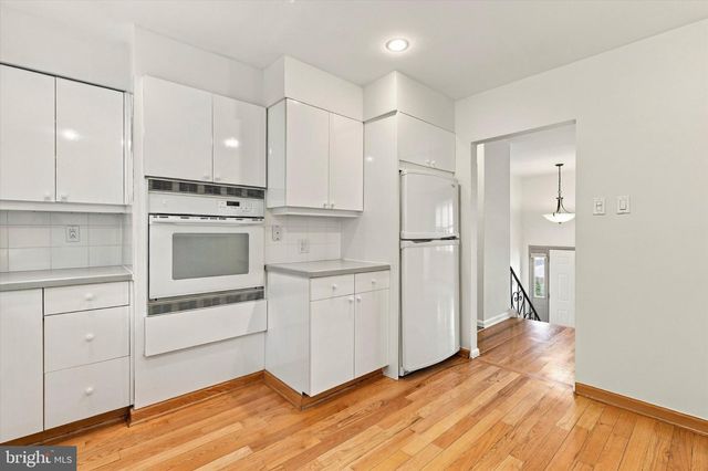 1701 N GRAVERS RD, Plymouth Meeting, PA 19462