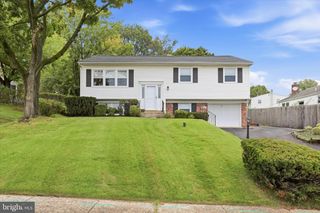 1701 N GRAVERS RD, Plymouth Meeting, PA 19462