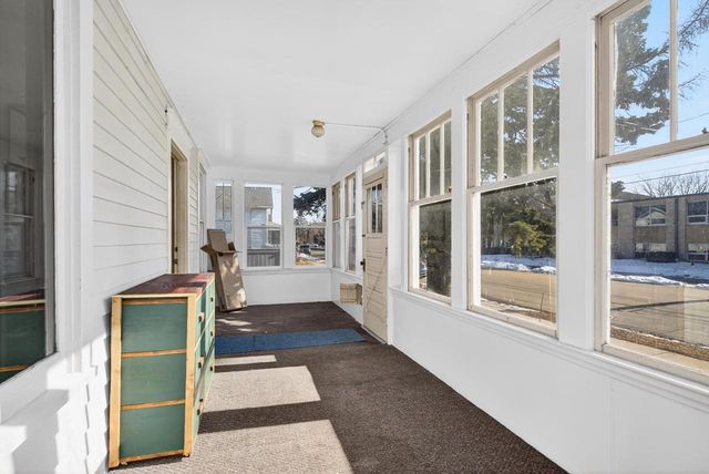 232 W 8TH AVENUE, Oshkosh, WI 54902