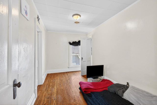 232 W 8TH AVENUE, Oshkosh, WI 54902