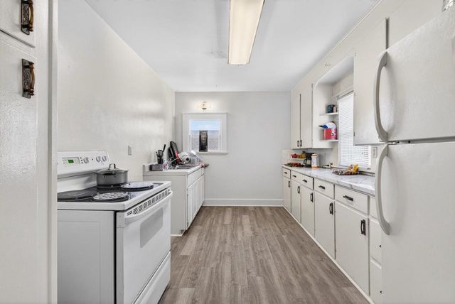 232 W 8TH AVENUE, Oshkosh, WI 54902