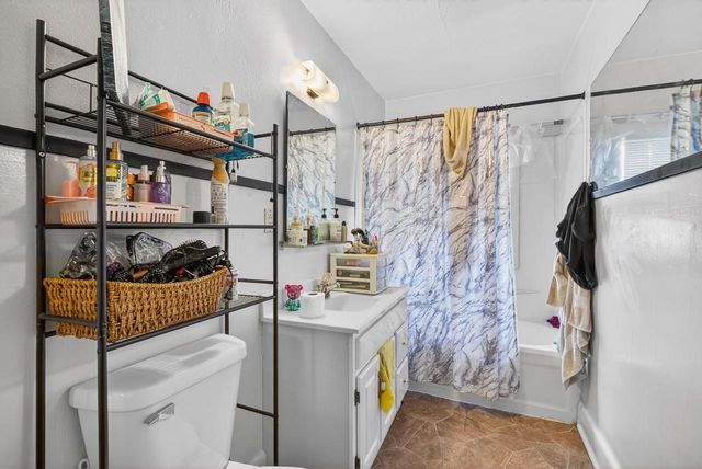 232 W 8TH AVENUE, Oshkosh, WI 54902