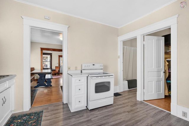 232 W 8TH AVENUE, Oshkosh, WI 54902