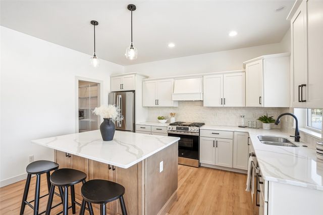 810 Yorkshire Street, North Liberty, IA 52317