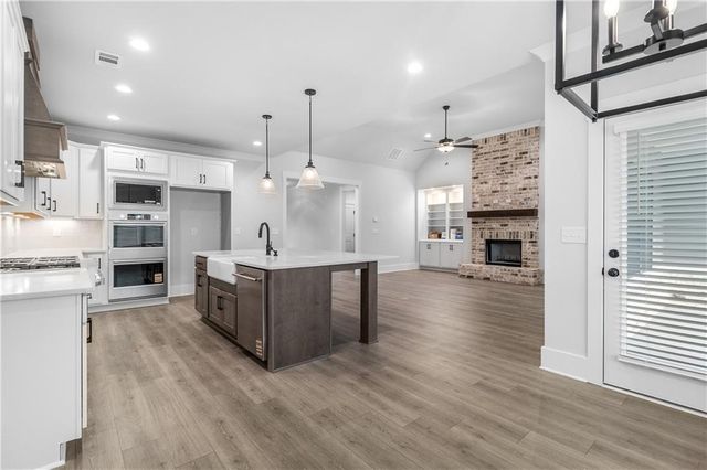 2321 Pebble Trail, Monroe, GA 30656