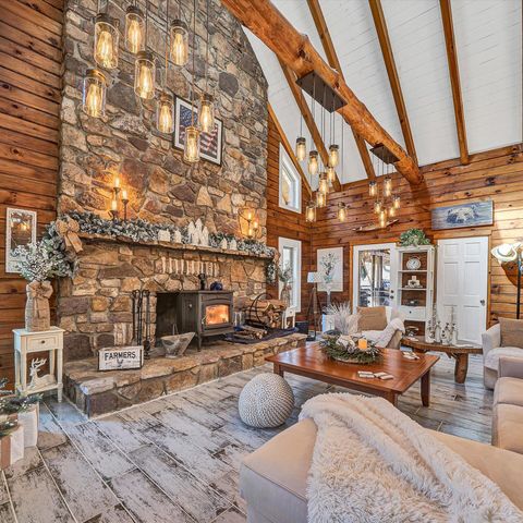 1504 Hutchison RD, Newport, VA 24128