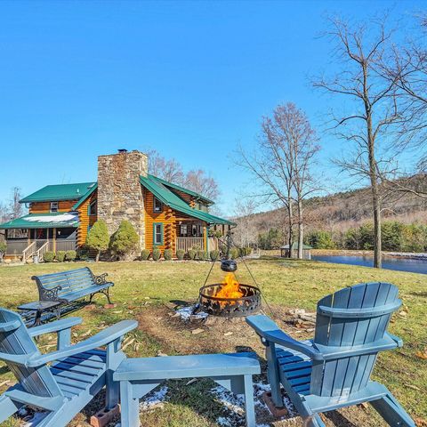 1504 Hutchison RD, Newport, VA 24128