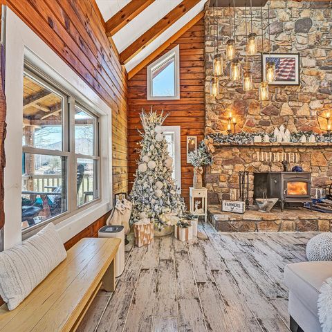 1504 Hutchison RD, Newport, VA 24128