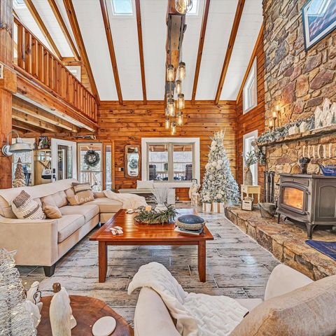 1504 Hutchison RD, Newport, VA 24128