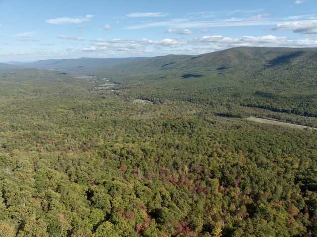 1504 Hutchison RD, Newport, VA 24128