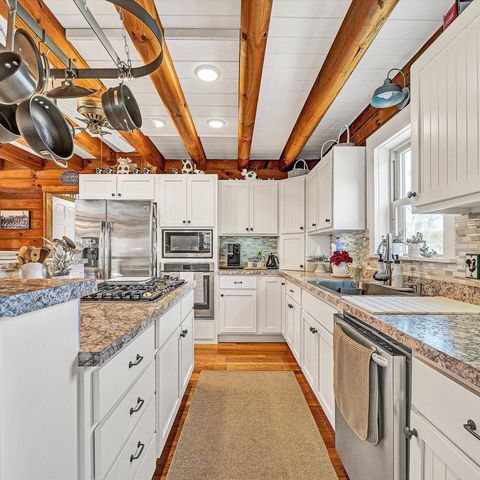 1504 Hutchison RD, Newport, VA 24128