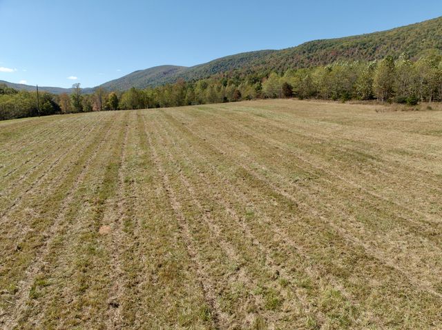 1504 Hutchison RD, Newport, VA 24128