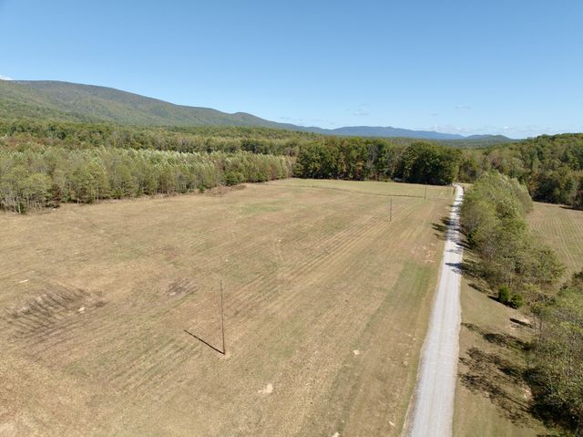 1504 Hutchison RD, Newport, VA 24128