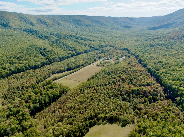 1504 Hutchison RD, Newport, VA 24128