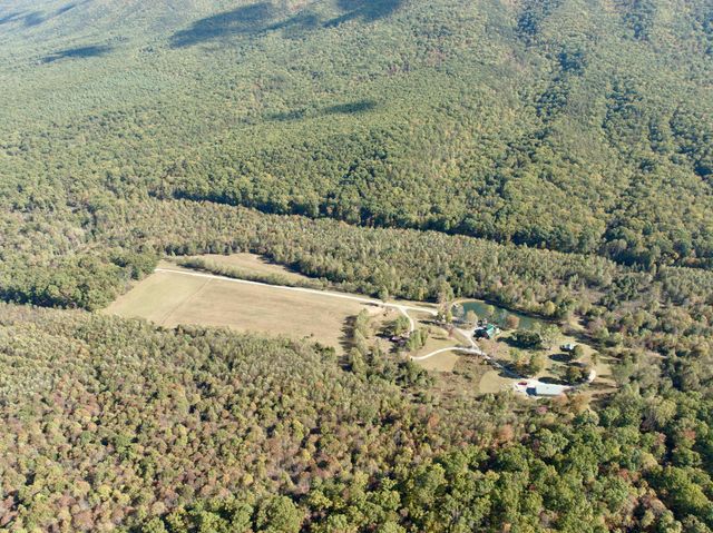 1504 Hutchison RD, Newport, VA 24128