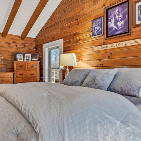 1504 Hutchison RD, Newport, VA 24128