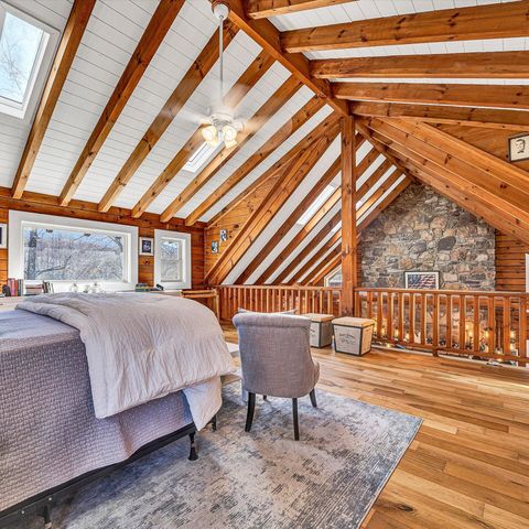 1504 Hutchison RD, Newport, VA 24128