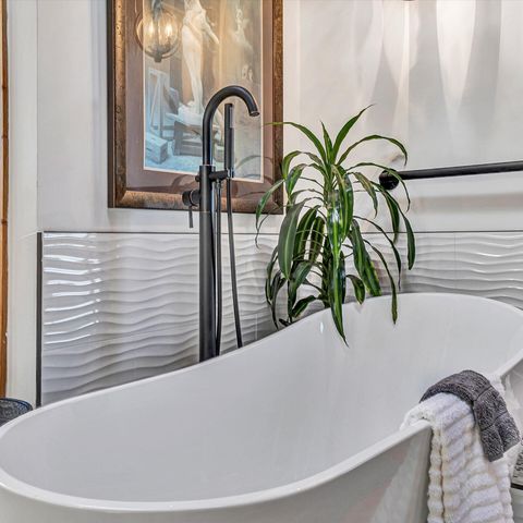 1504 Hutchison RD, Newport, VA 24128