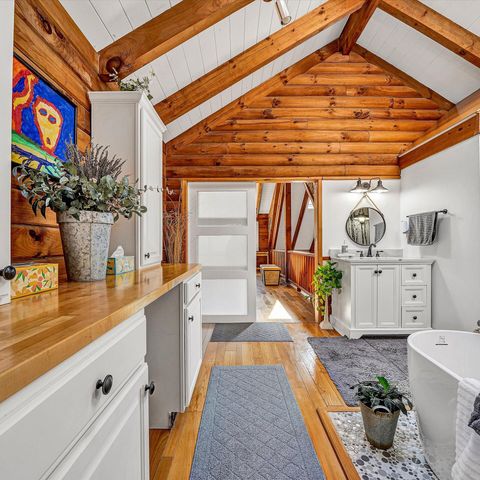 1504 Hutchison RD, Newport, VA 24128