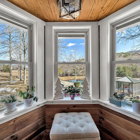 1504 Hutchison RD, Newport, VA 24128