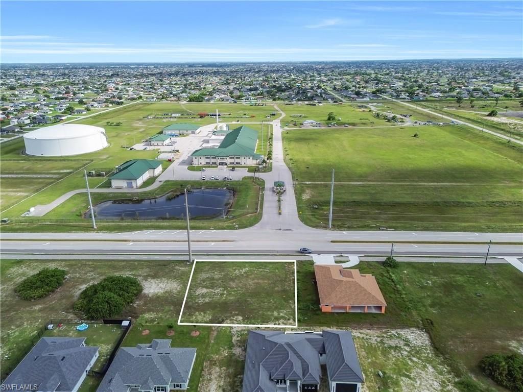 1229 Kismet PKWY W, CAPE CORAL, FL 33993 — photo 3