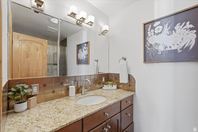 3471 E OLYMPUS DR, Millcreek, UT 84124