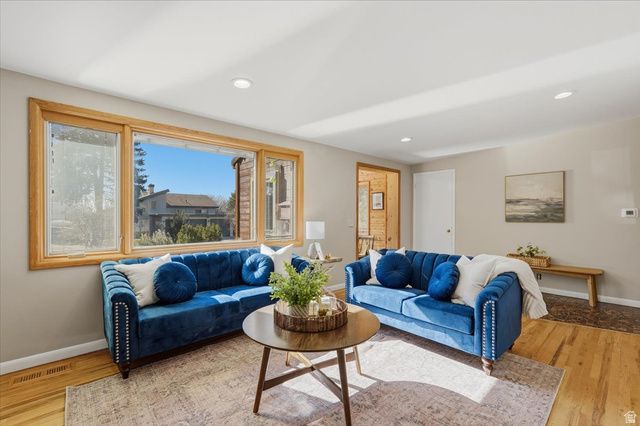 3471 E OLYMPUS DR, Millcreek, UT 84124