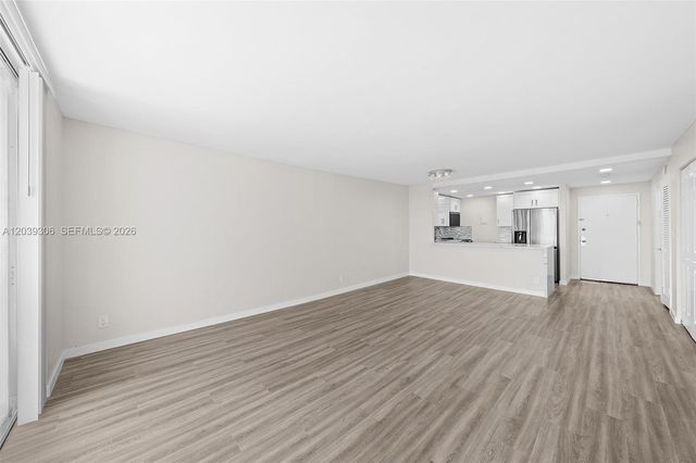 16740 NE 9th Avenue 405, North Miami Beach, FL 33162