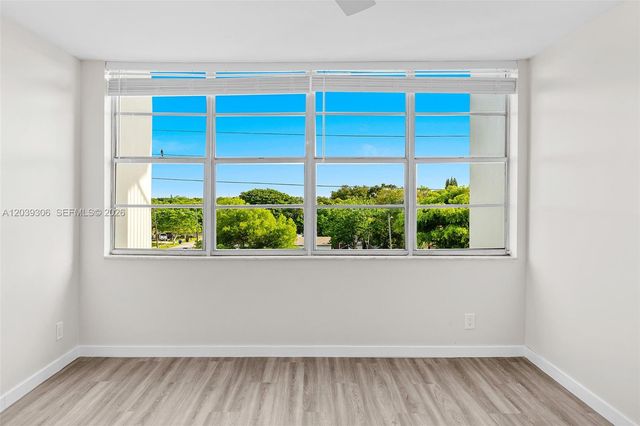 16740 NE 9th Avenue 405, North Miami Beach, FL 33162